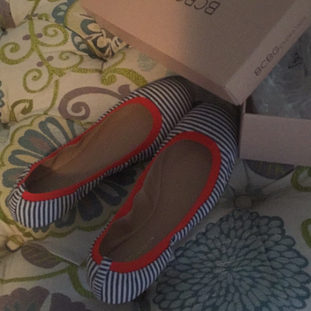 Flat shoes